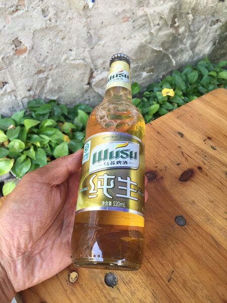 乌苏纯生啤酒 520ml 清真 新疆特产 绿色食品 乌苏啤酒 新疆啤酒